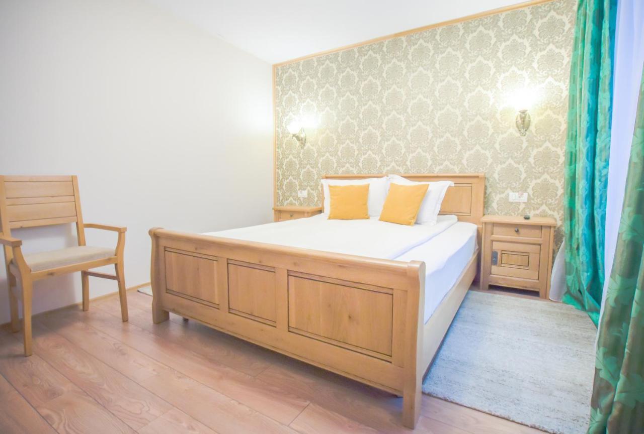 Safrano Palace Brasov Bagian luar foto