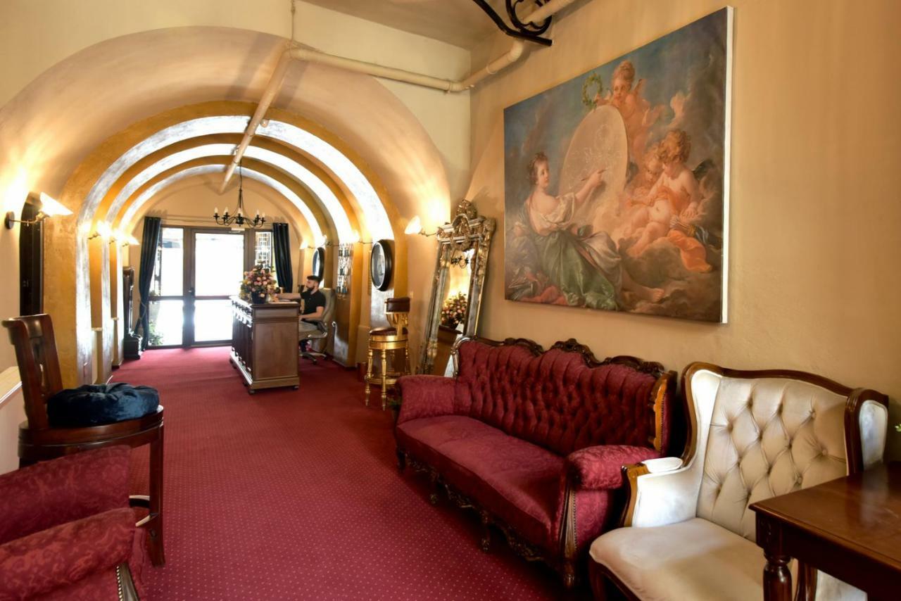 Safrano Palace Brasov Bagian luar foto